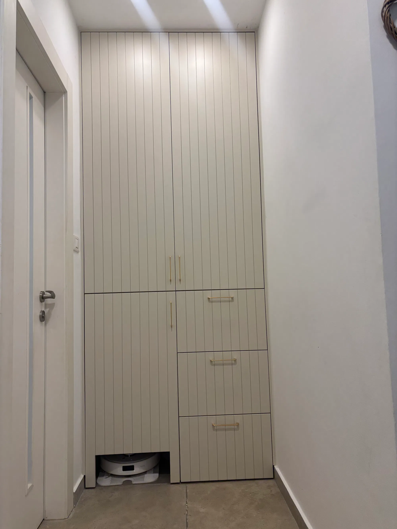 ארון מבואת כניסה לבית