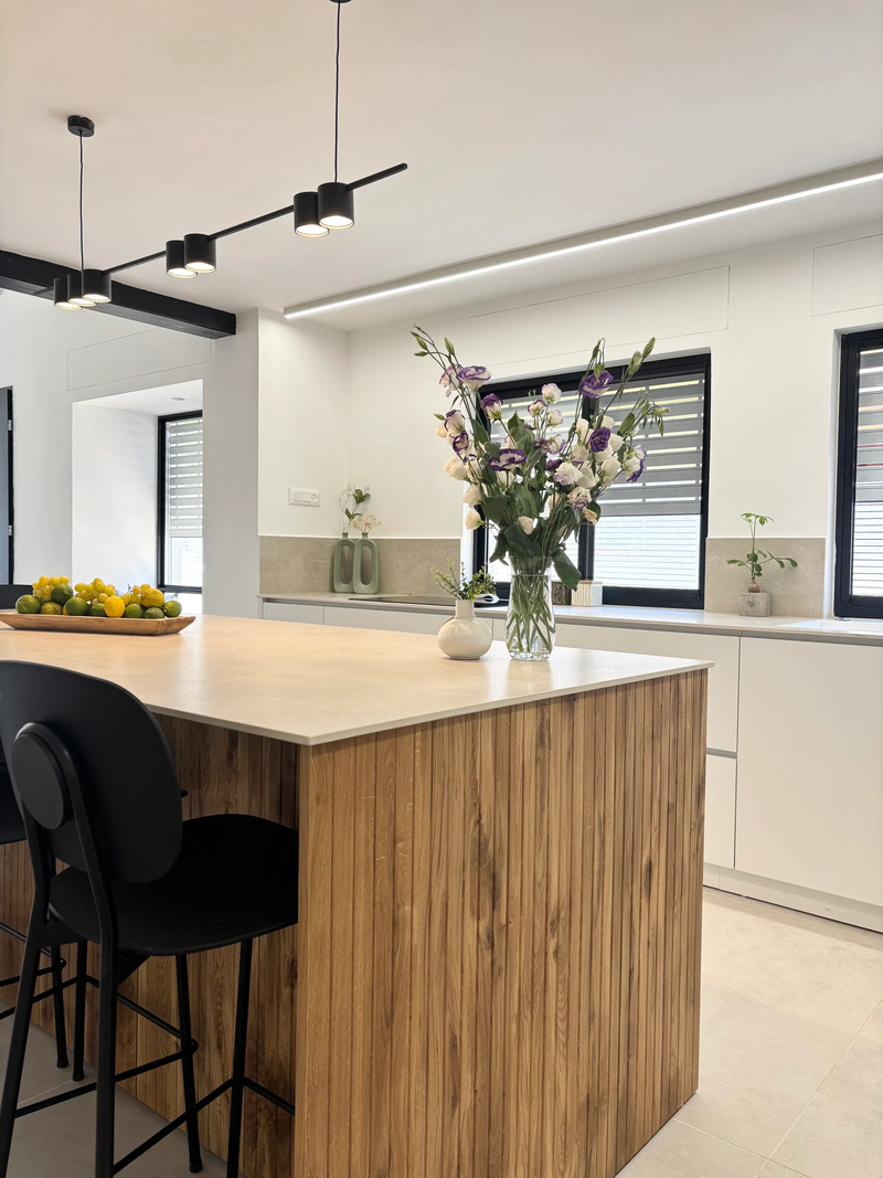 הבית של מירי ותומר וורמוט פרדס חנה