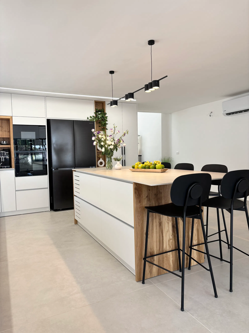 הבית של מירי ותומר וורמוט פרדס חנה