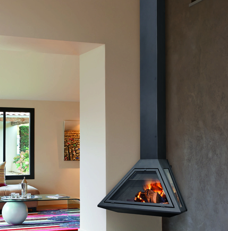 Cheminée d’angle suspendue 3 faces vitrées – Ibiza