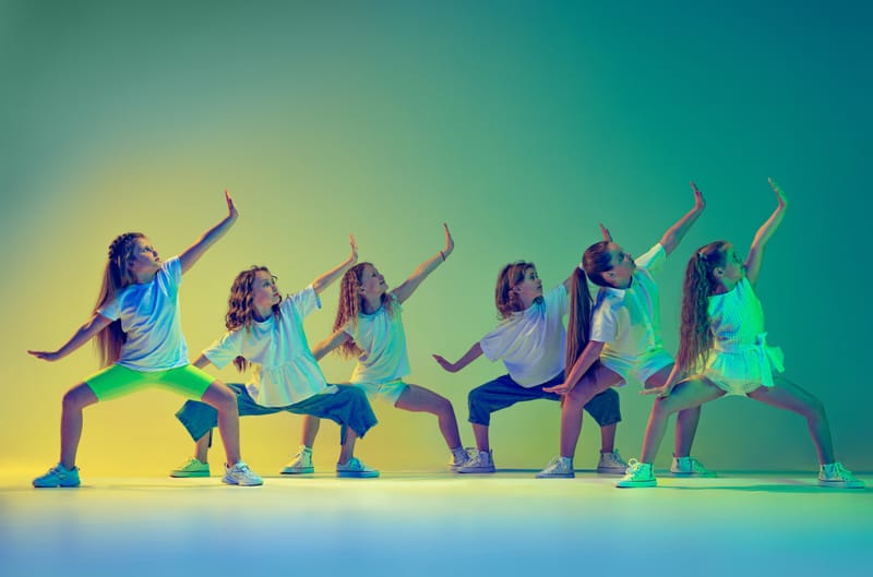 AIDT MODERN DANCE