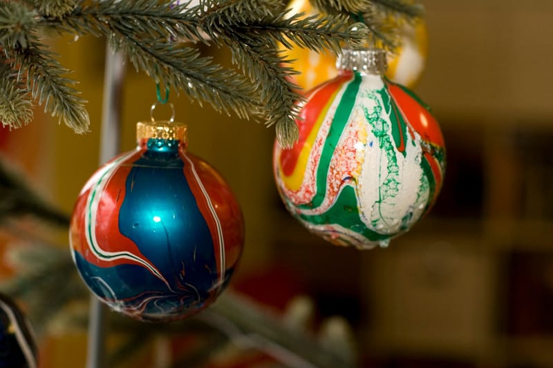 Марморирование елочных игрушек. Для детей от 4 до 11 лет. Интересно всем!