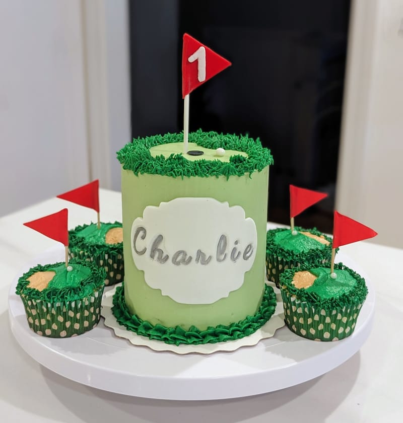 Golf Smash Cake & Cupcakes