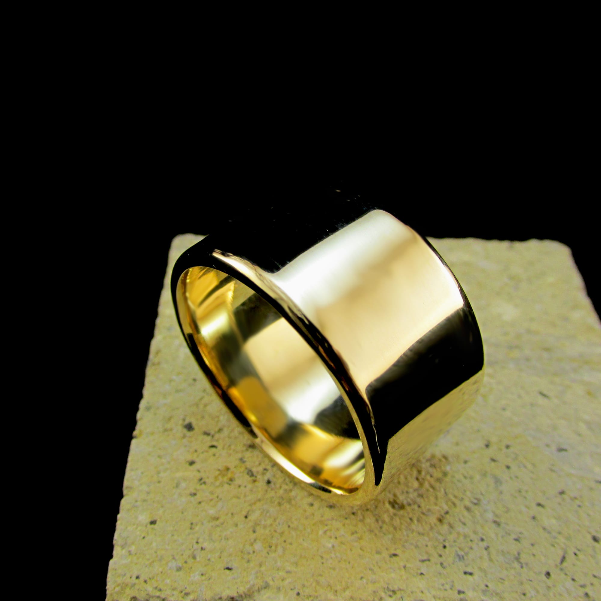9ct Yellow Gold Gents Wide Band (Ref#25013)