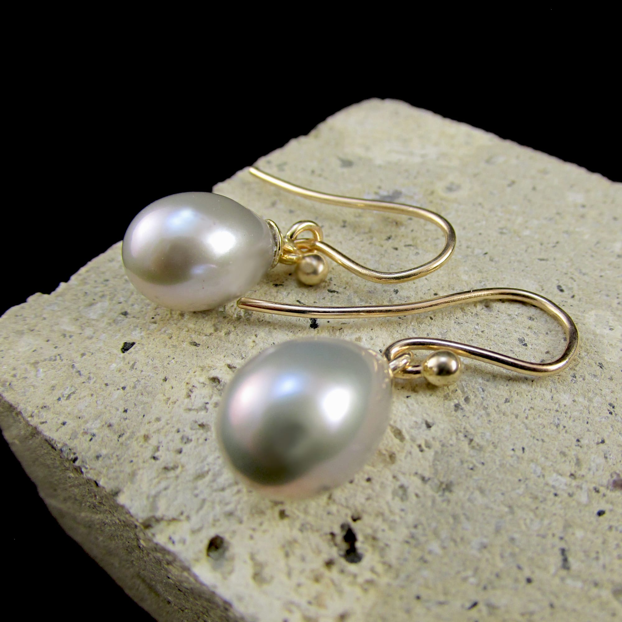 9ct Yellow Gold Pewter Pearls Drop Earrings (Ref#26022)