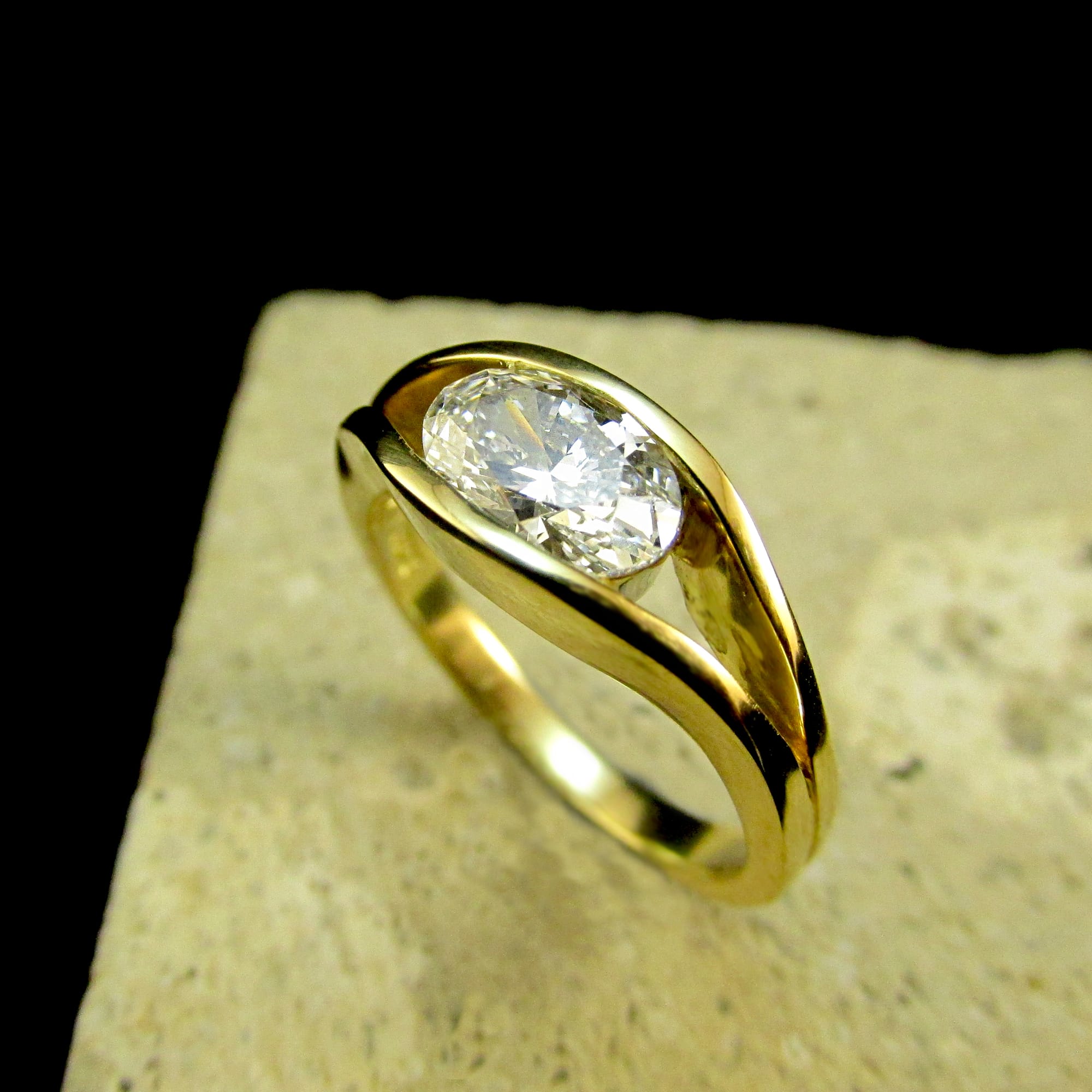 18ct Yellow Gold Oval Lab Grown Diamond Ring (Ref#26037)