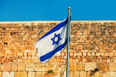 חייב אדם