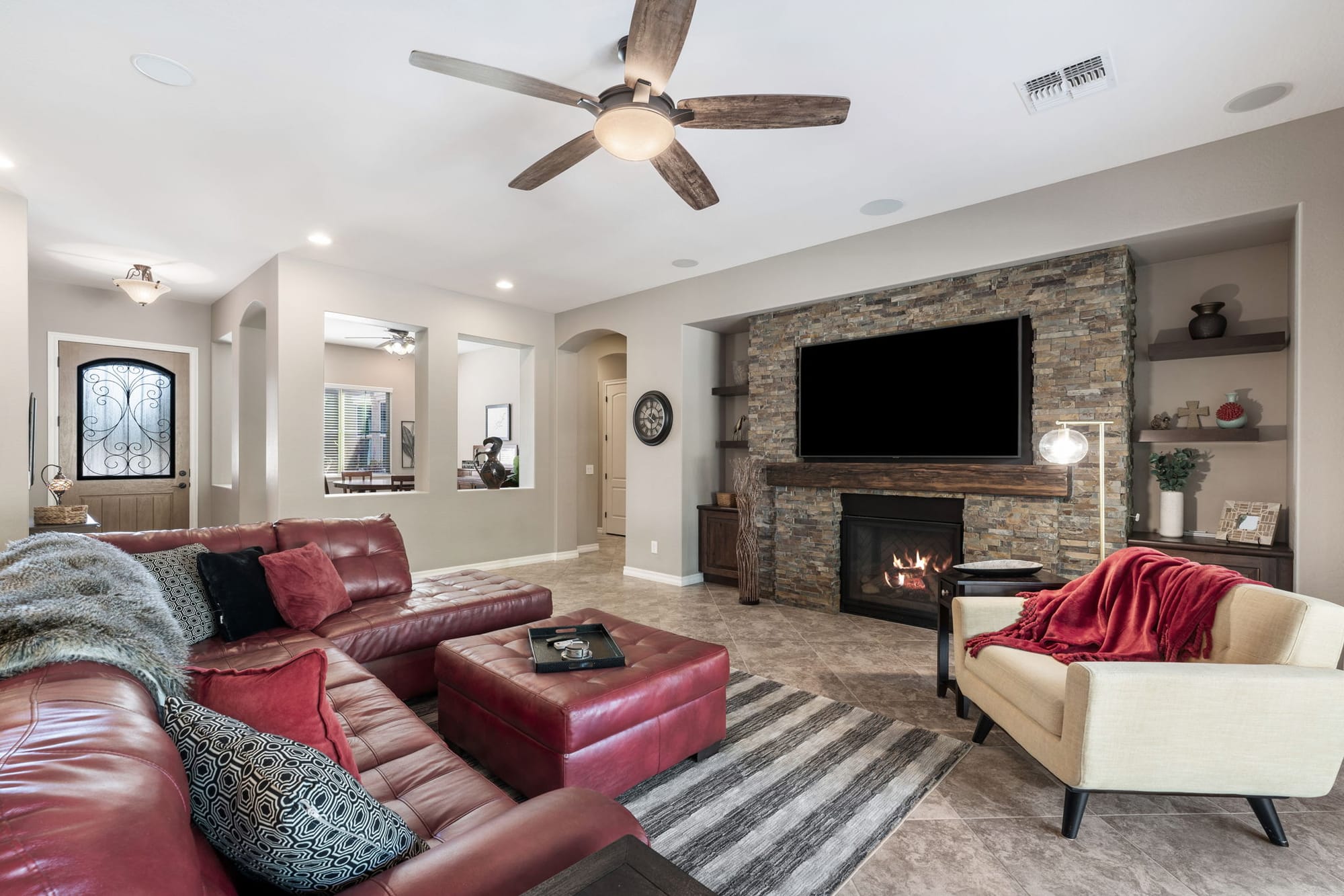 Raven Landing 4/2 with Spa and Resort Backyard