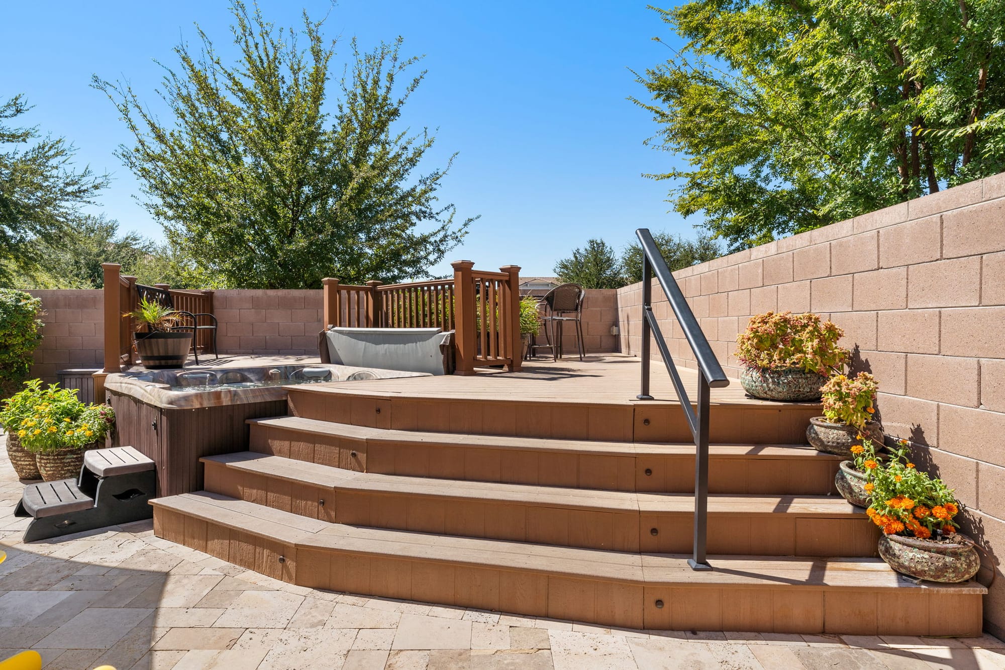 Raven Landing 4/2 with Spa and Resort Backyard