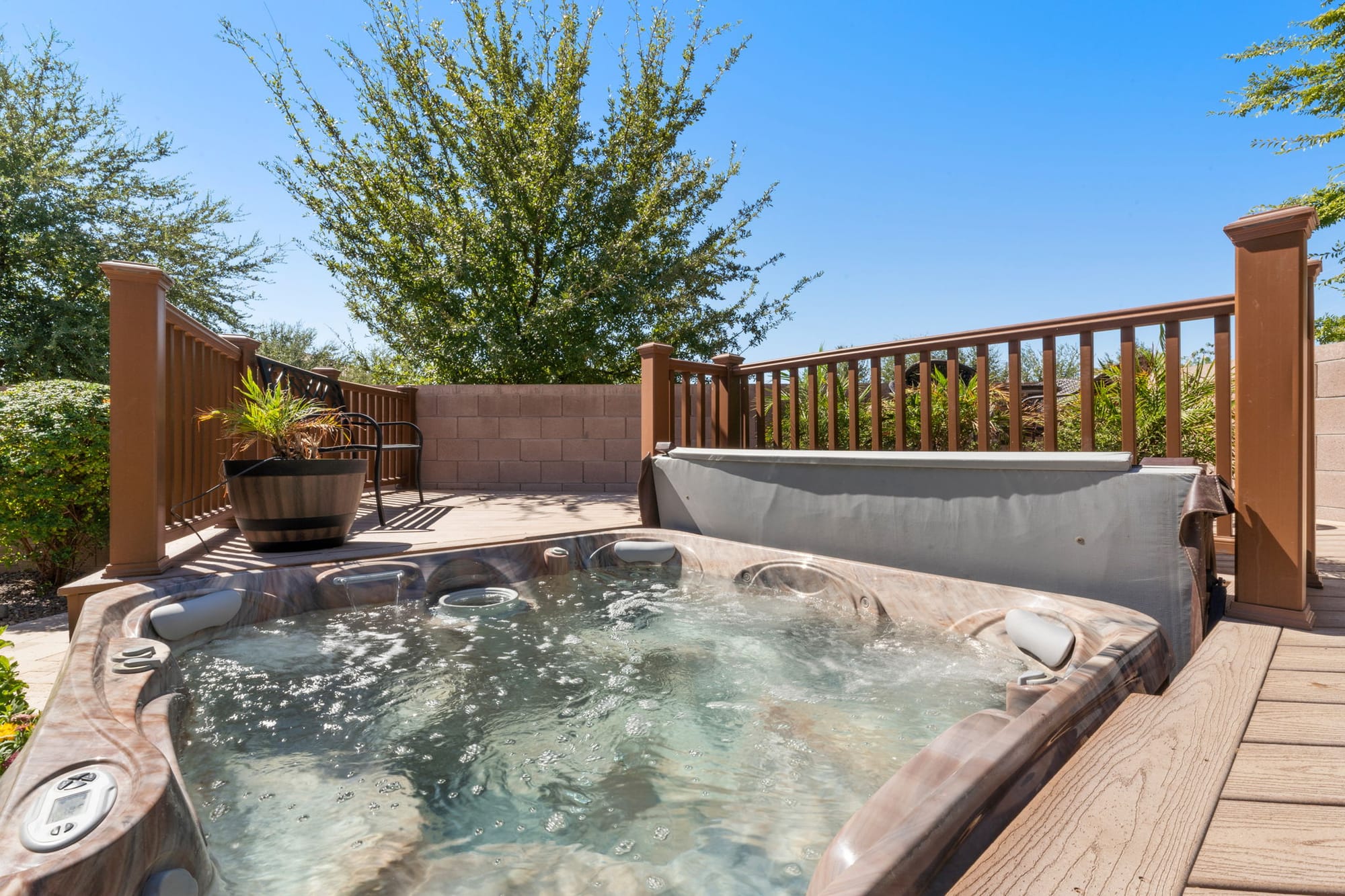 Raven Landing 4/2 with Spa and Resort Backyard