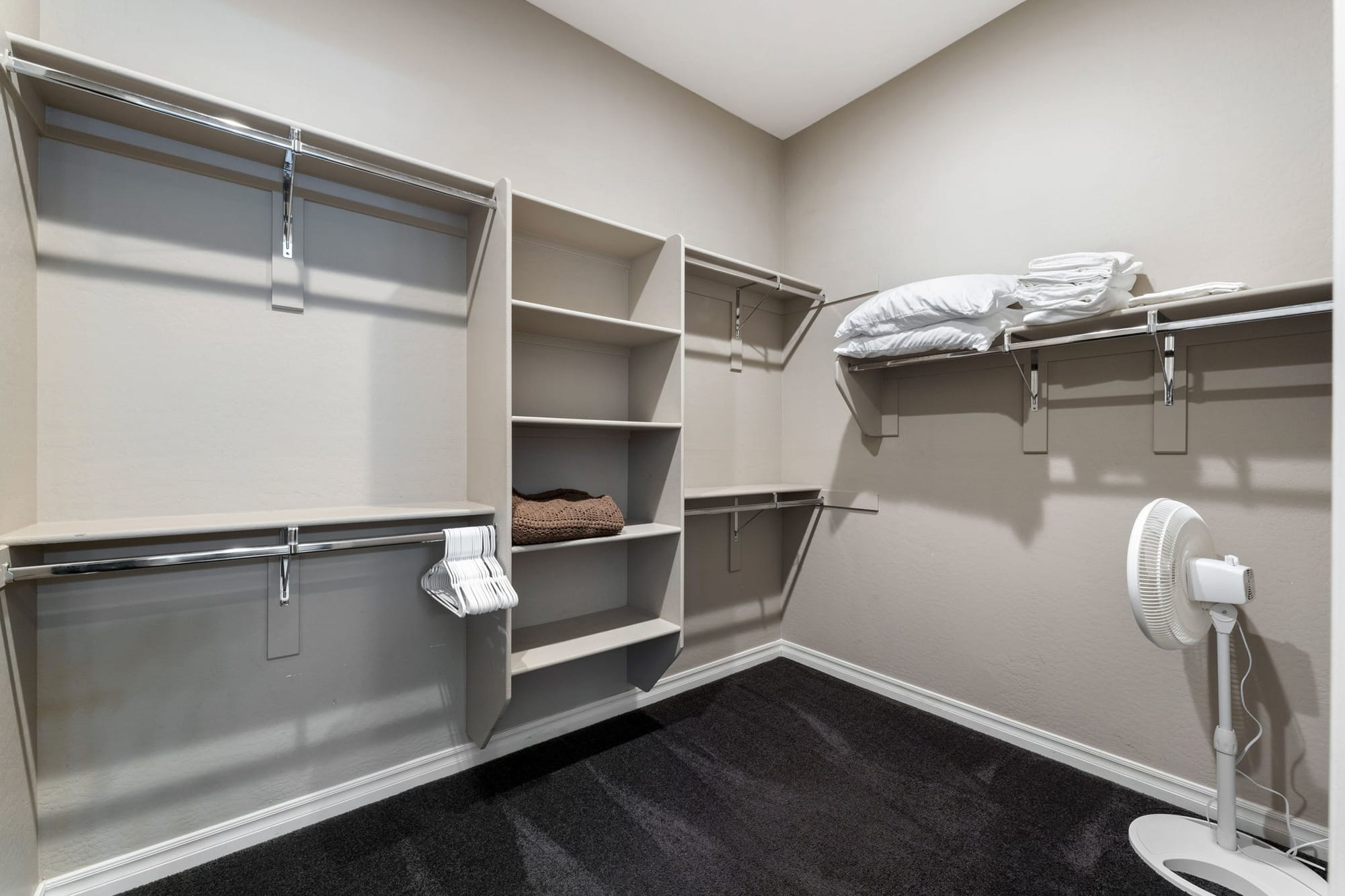 Raven Landing 4/2 with Spa and Resort Backyard