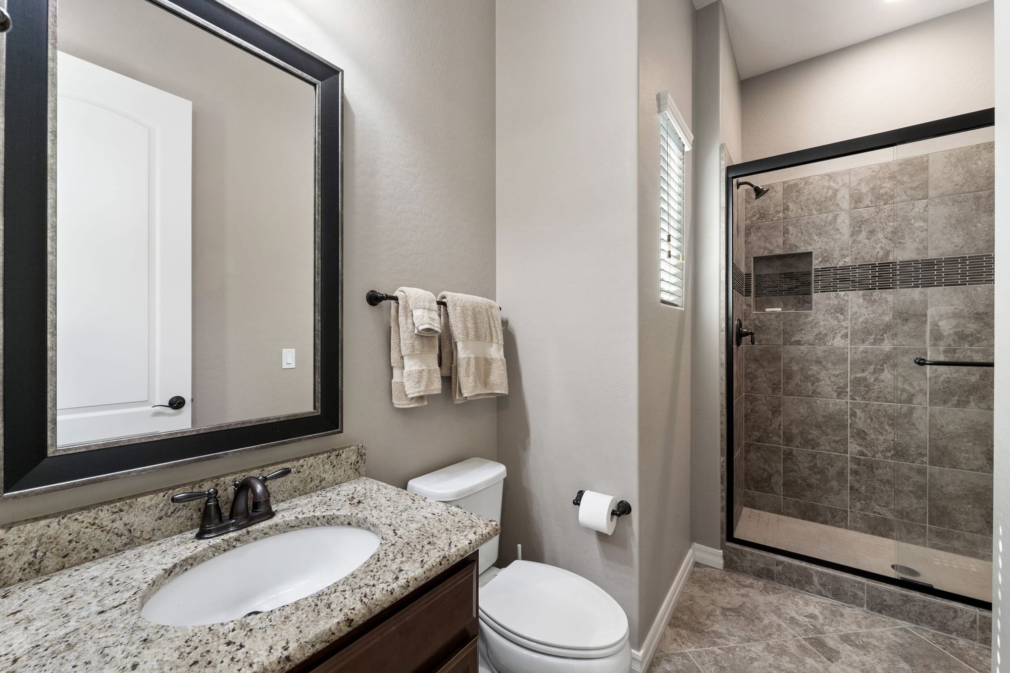 Raven Landing 4/2 with Spa and Resort Backyard