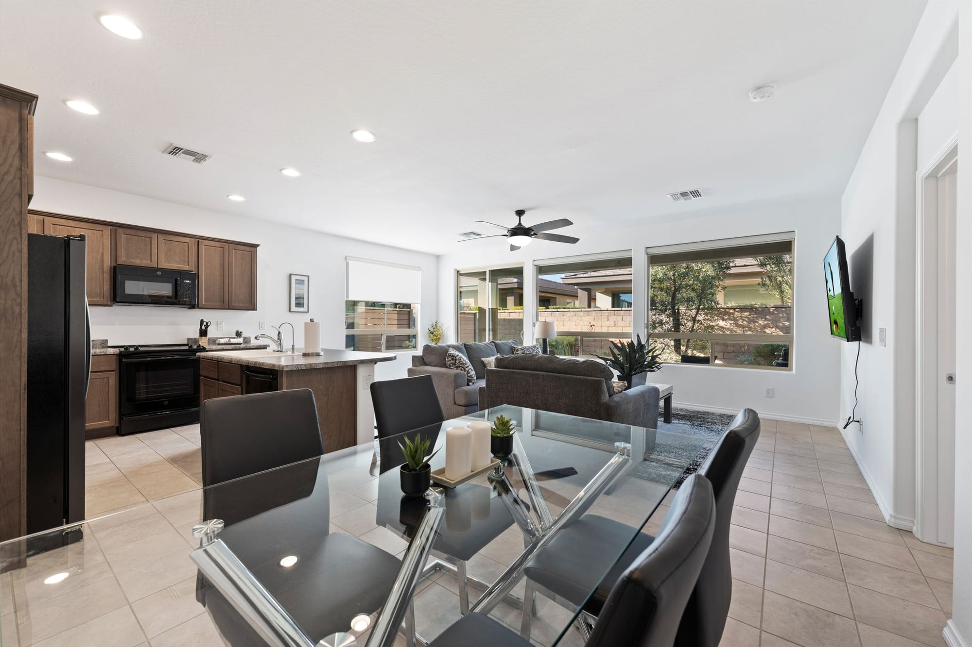 Encanterra’s Cobblestone 2 bed 2 bath w/ office space