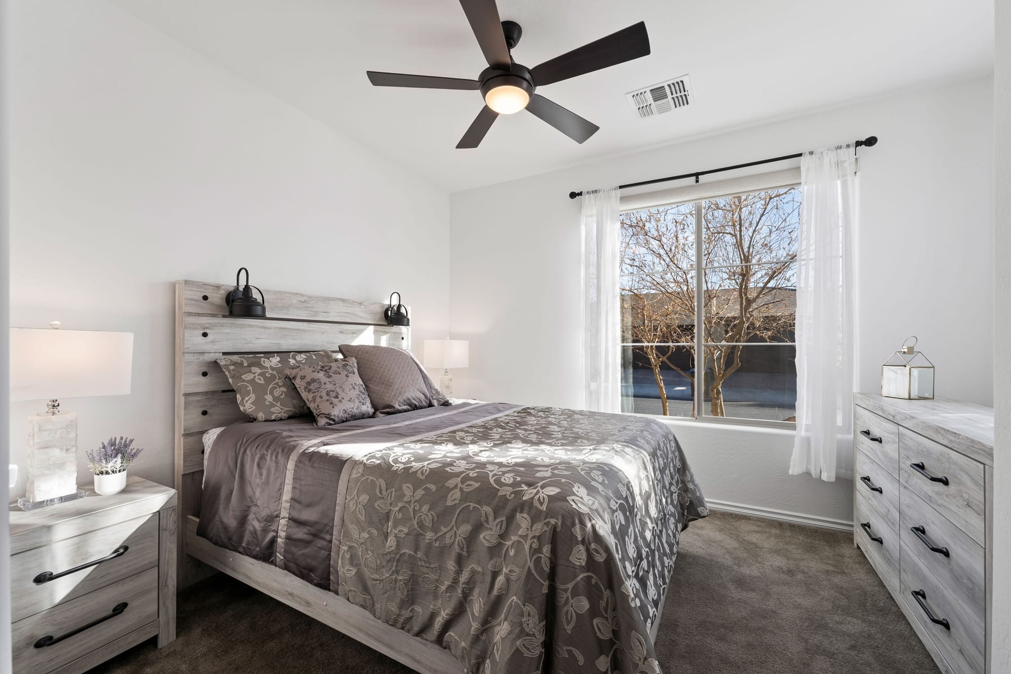 Encanterra’s Cobblestone 2 bed 2 bath w/ office space