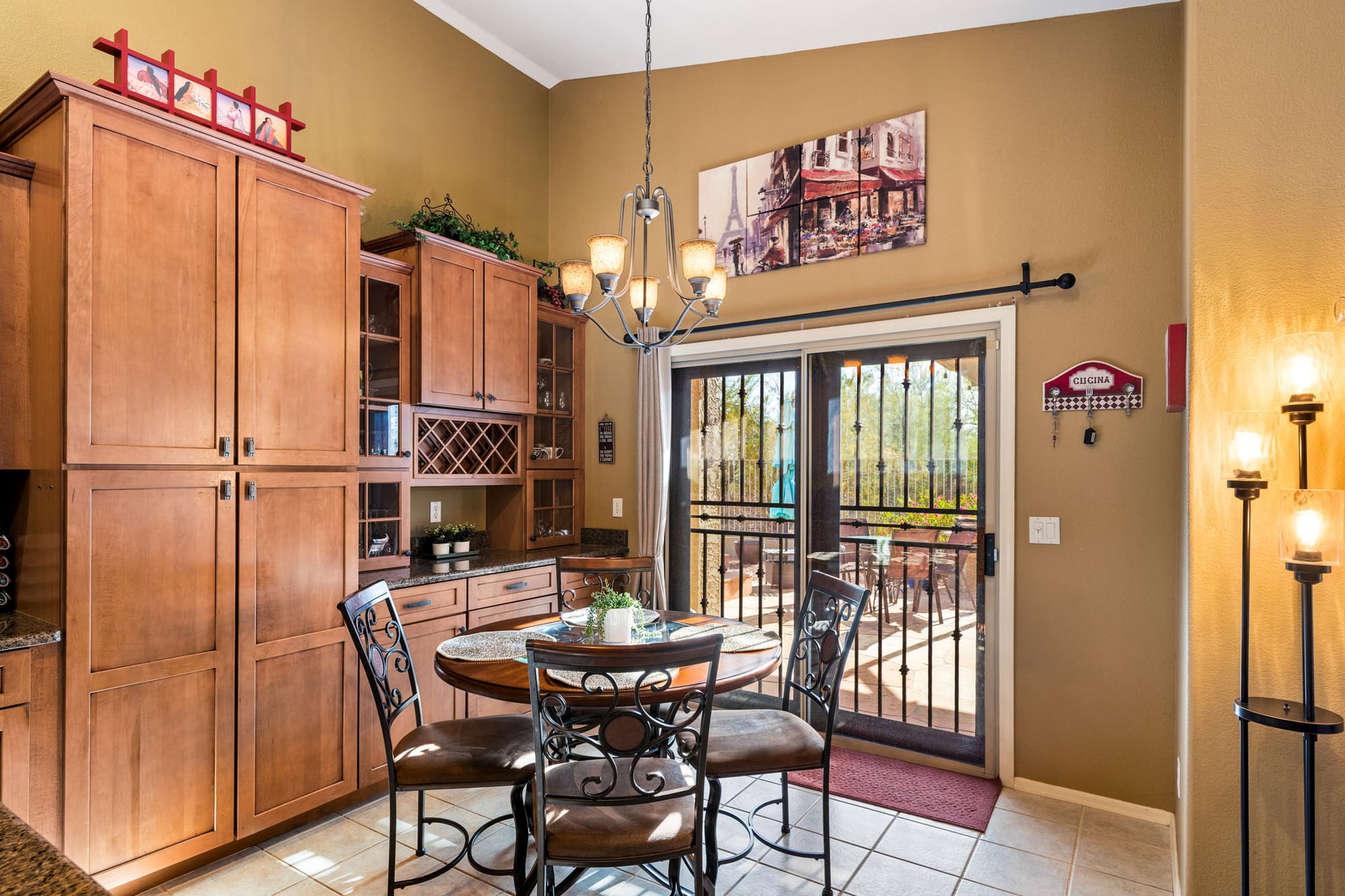 Superstition Foothills 3/2 w/office,Spa & BBQ