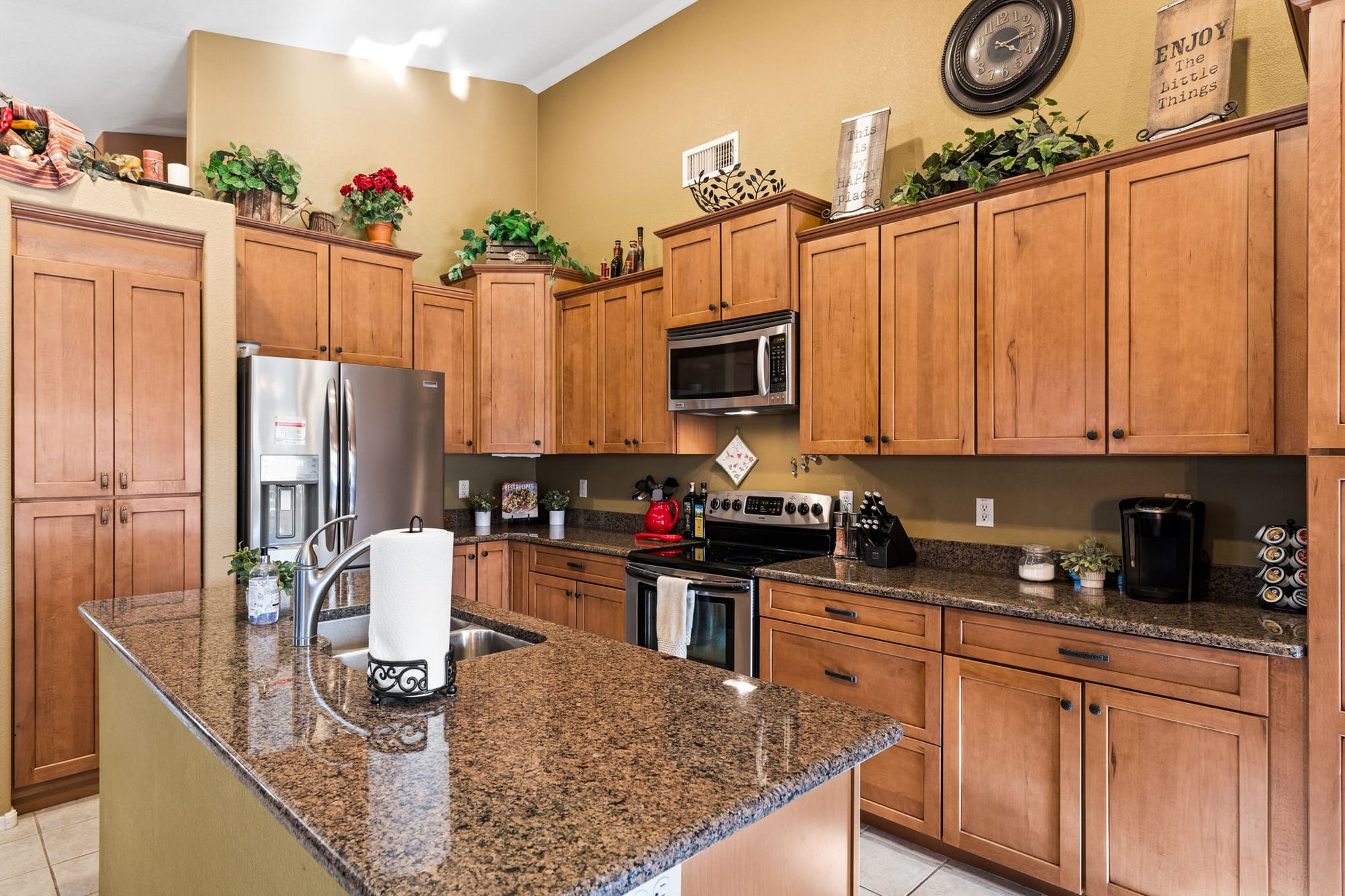 Superstition Foothills 3/2 w/office,Spa & BBQ