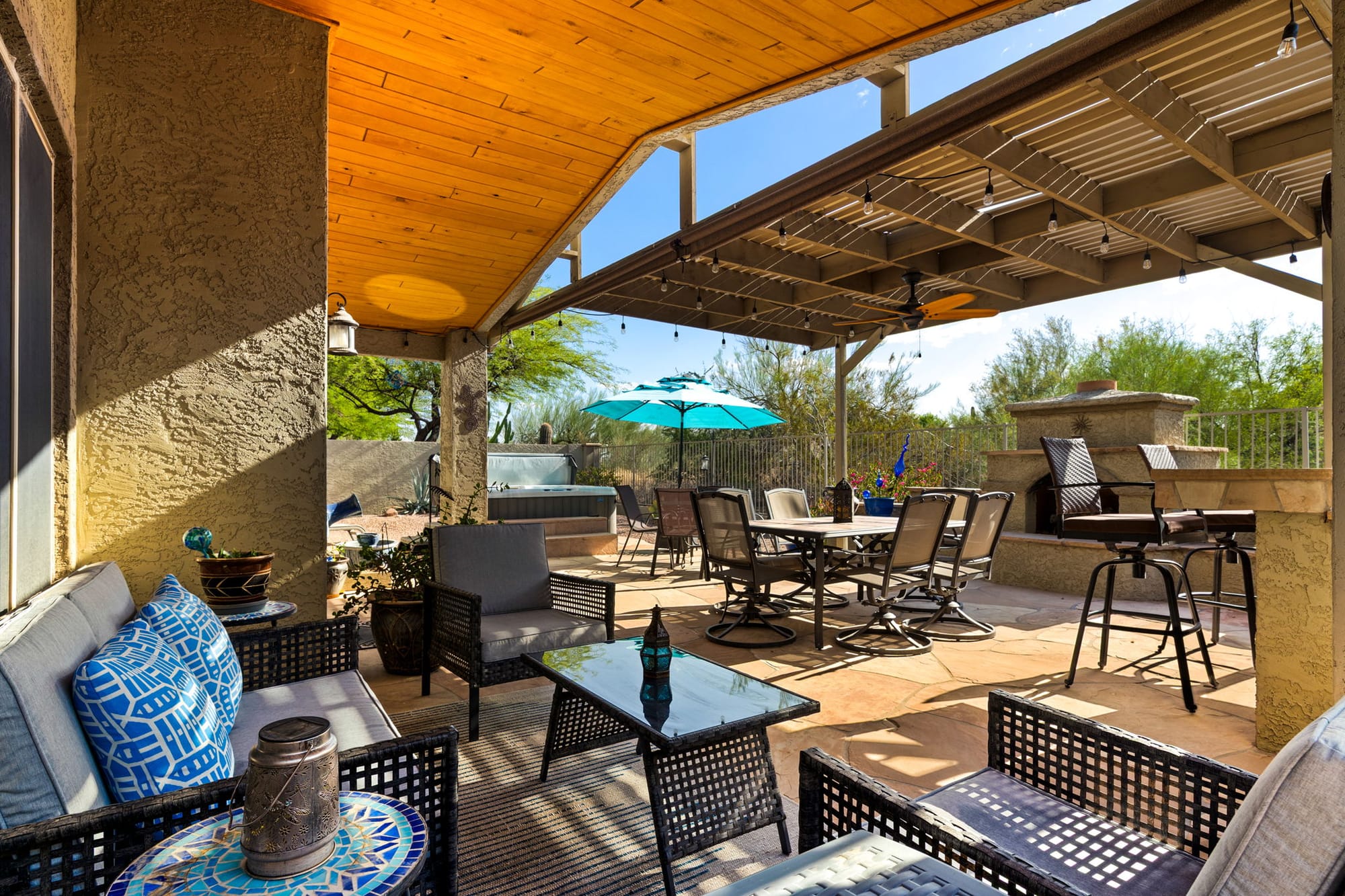 Superstition Foothills 3/2 w/office,Spa & BBQ