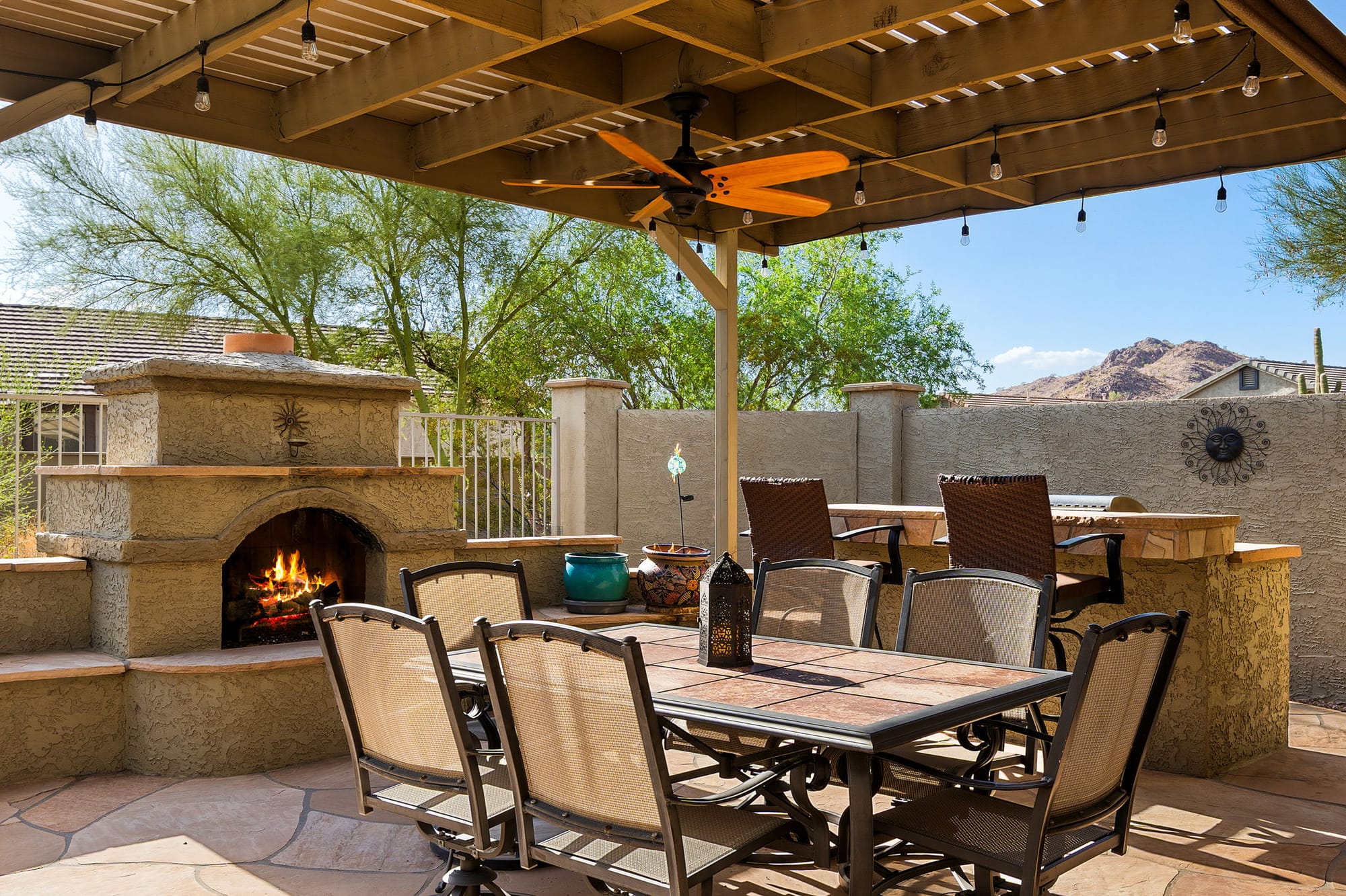Superstition Foothills 3/2 w/office,Spa & BBQ