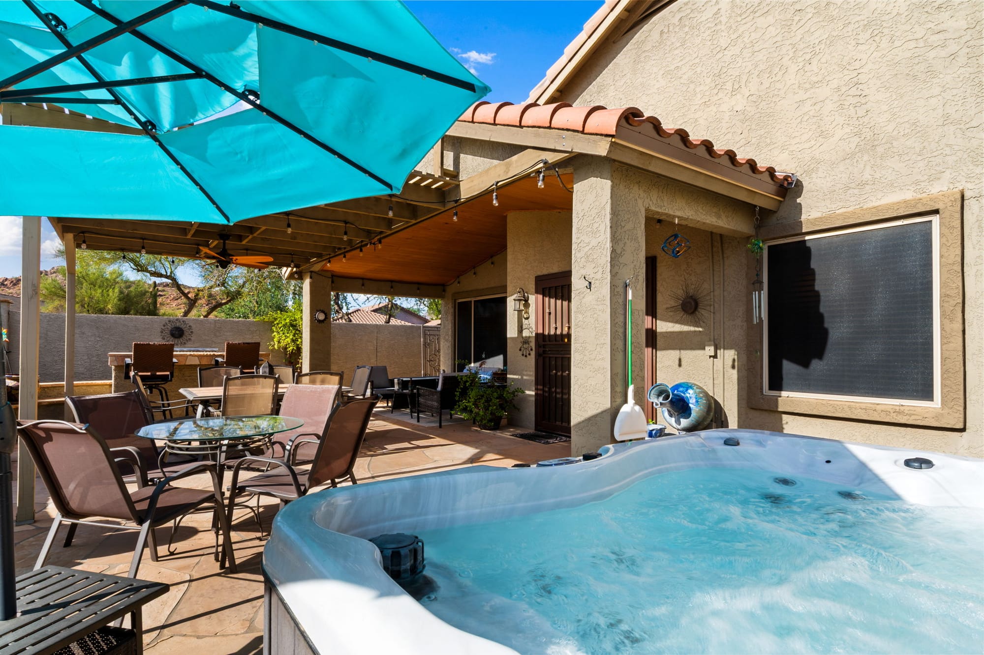 Superstition Foothills 3/2 w/office,Spa & BBQ