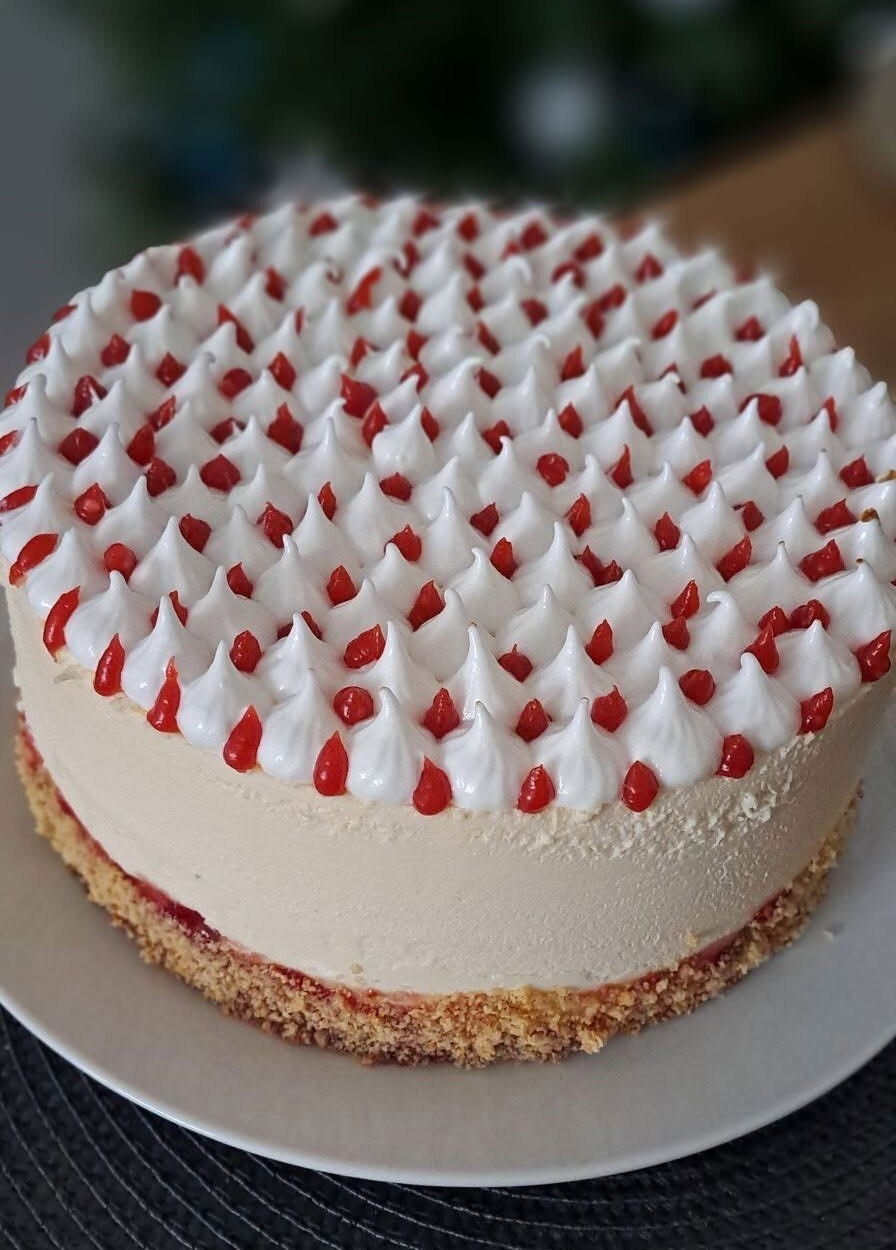 Erdei gyümölcsös madártej torta