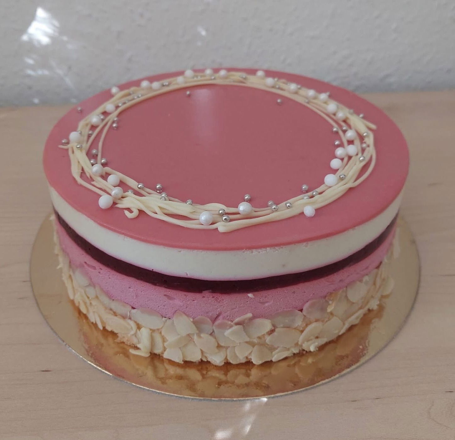 Fehércsokis málna torta