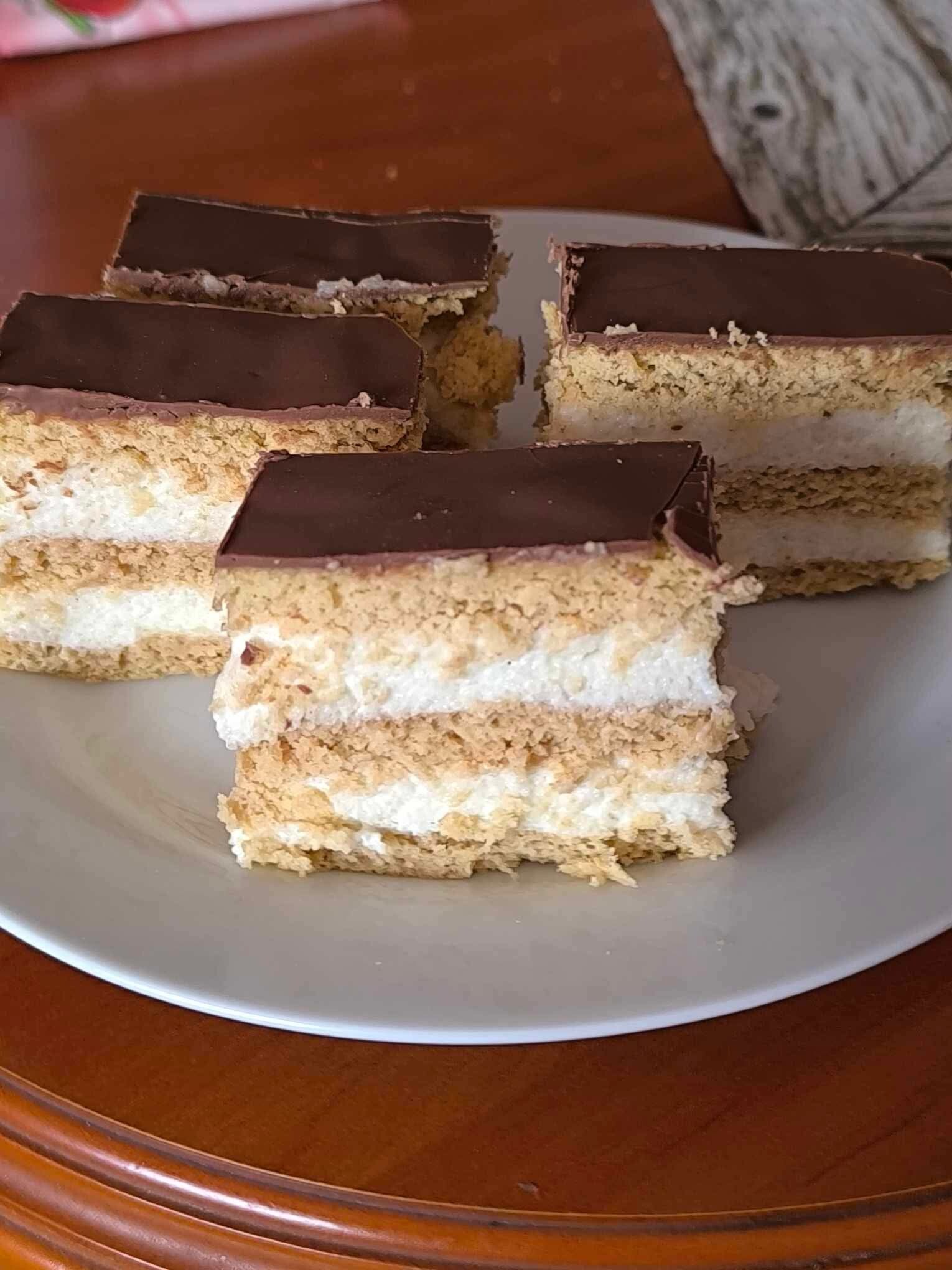 Egyszerű mézes-grízes szelet