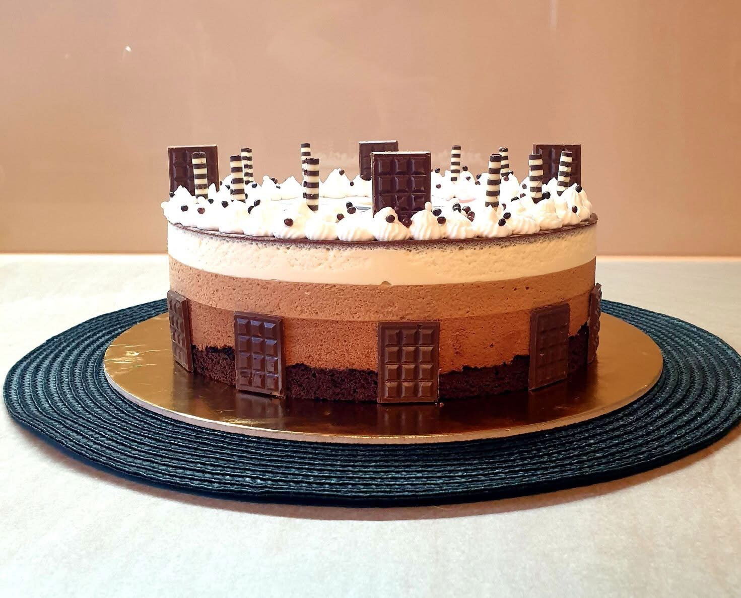 Triplacsoki mousse torta