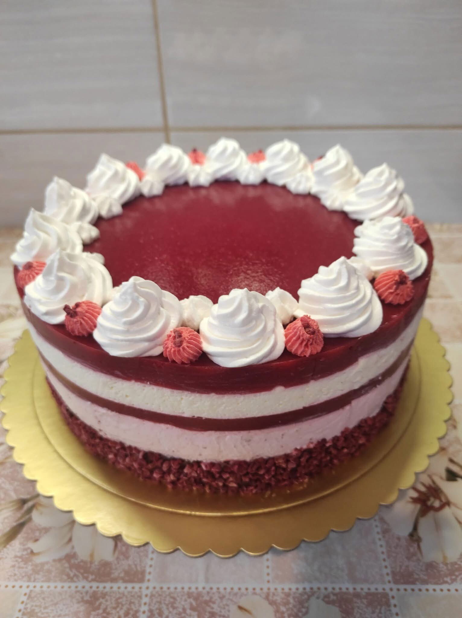 Fehércsokis málna torta