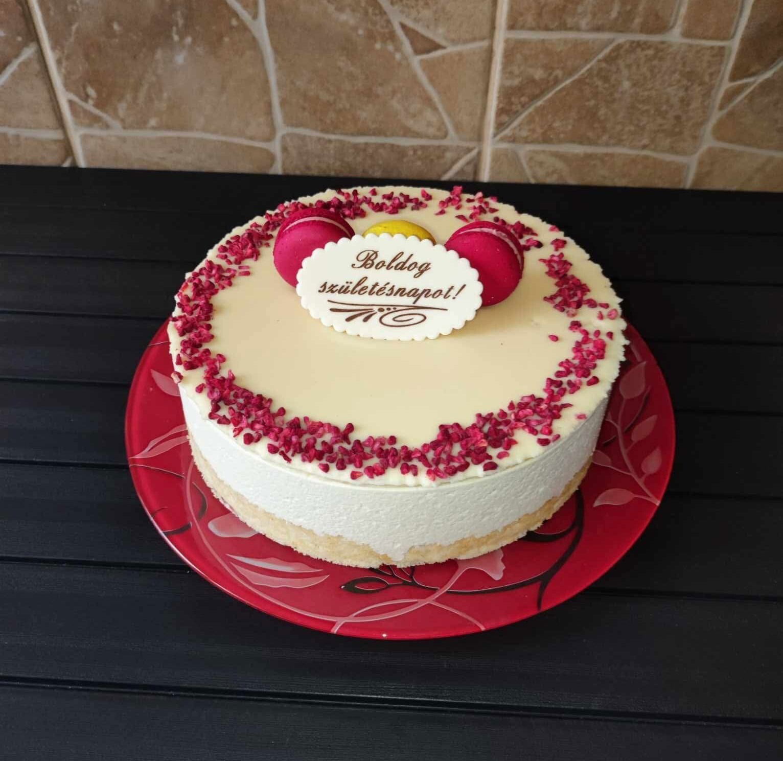 Almás-málnás fehér csoki torta