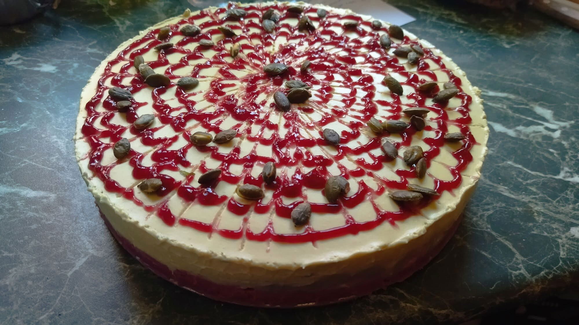 Ricottás-meggyes tökmag mousse torta