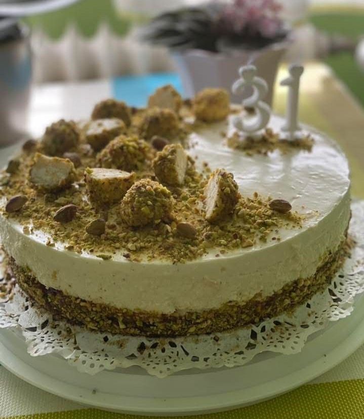 Pisztáciás túrógombóc torta
