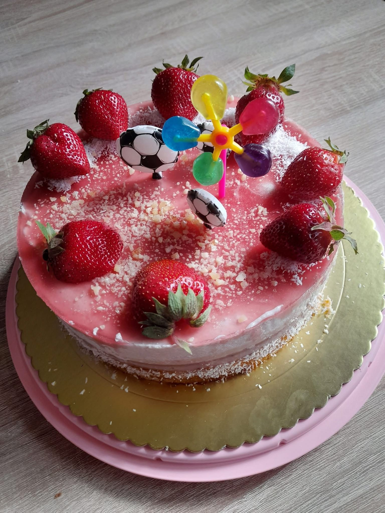 Fehércsokis málnatorta
