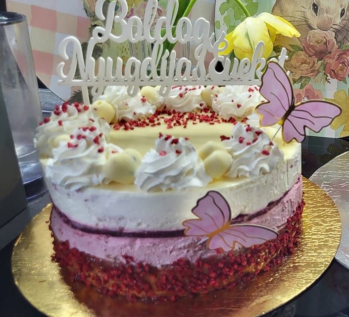 Erdei gyümölcsös joghurt mousse torta