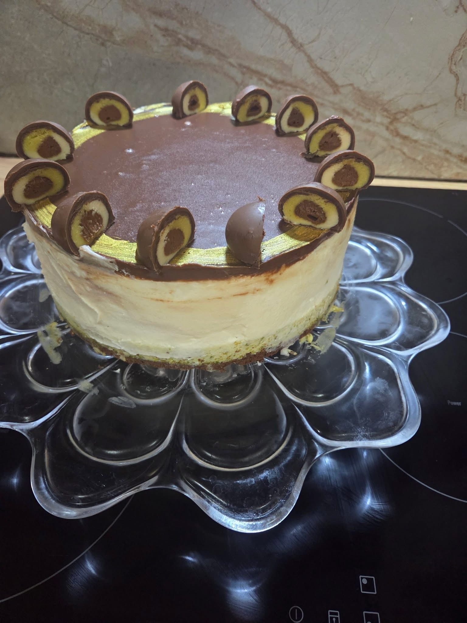 Pisztáciás-mogyorókrémes marcipán torta (Mozart torta)
