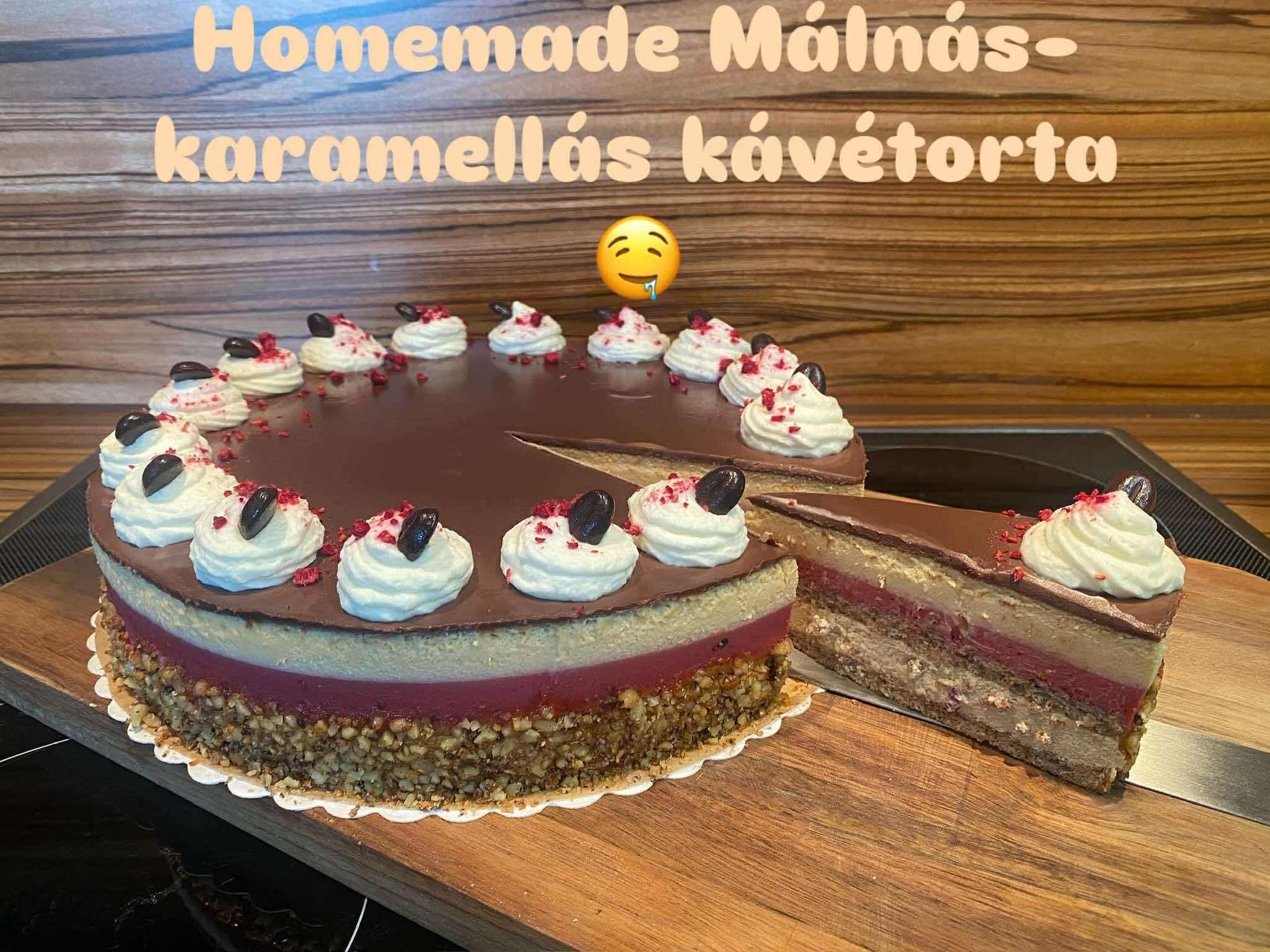 Málnás kávétorta karamellel