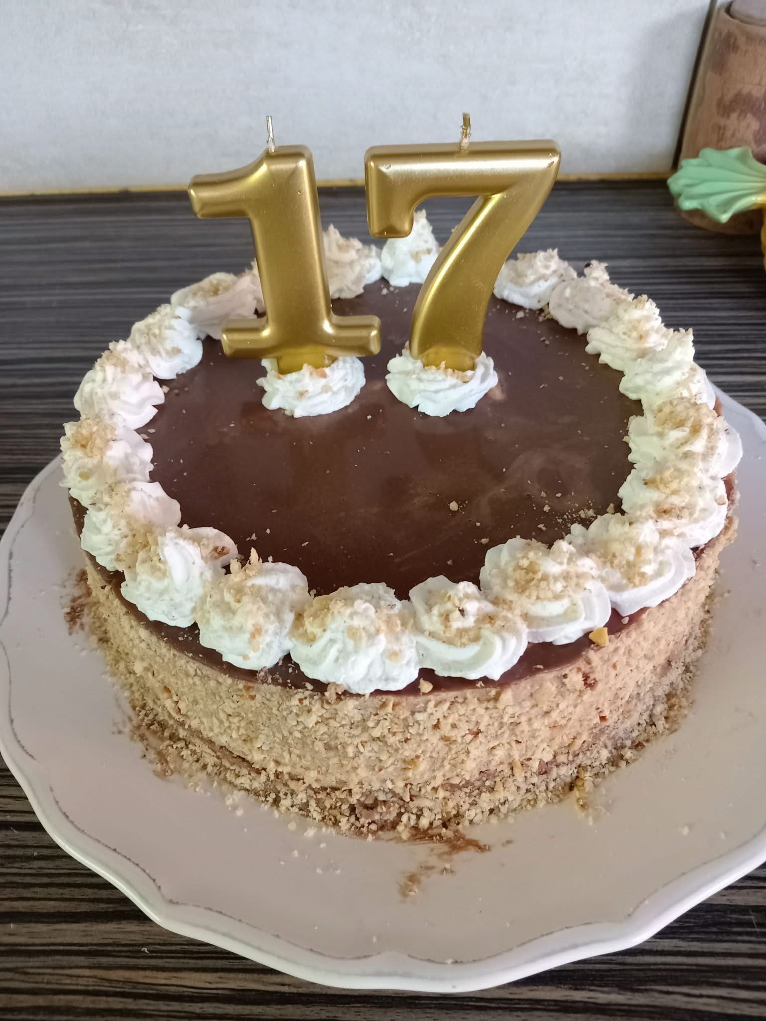 Baileys torta mogyoróval, és narancskaramellel