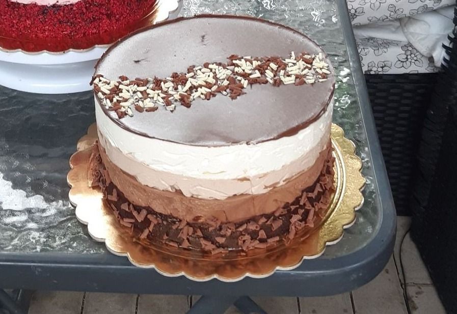 Triplacsoki mousse torta