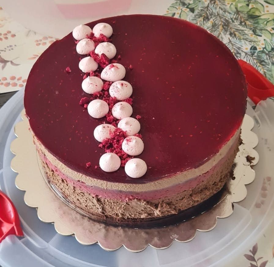 Málnás csokoládé torta