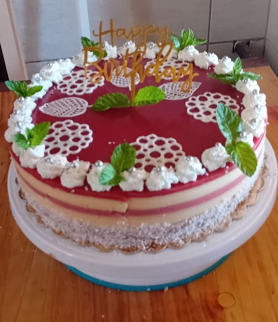Miami Vice torta (Pina Colada és eper)