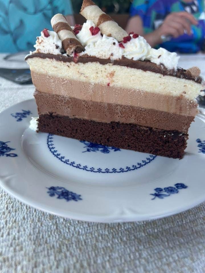Triplacsoki mousse torta