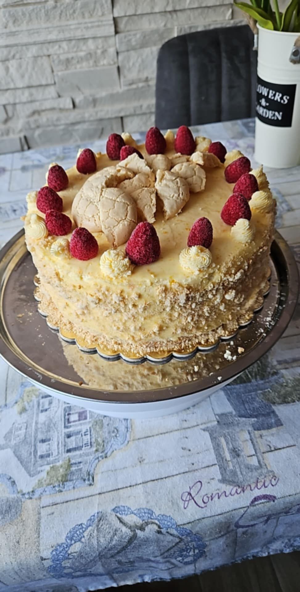 Citromtorta málnával és mandulával