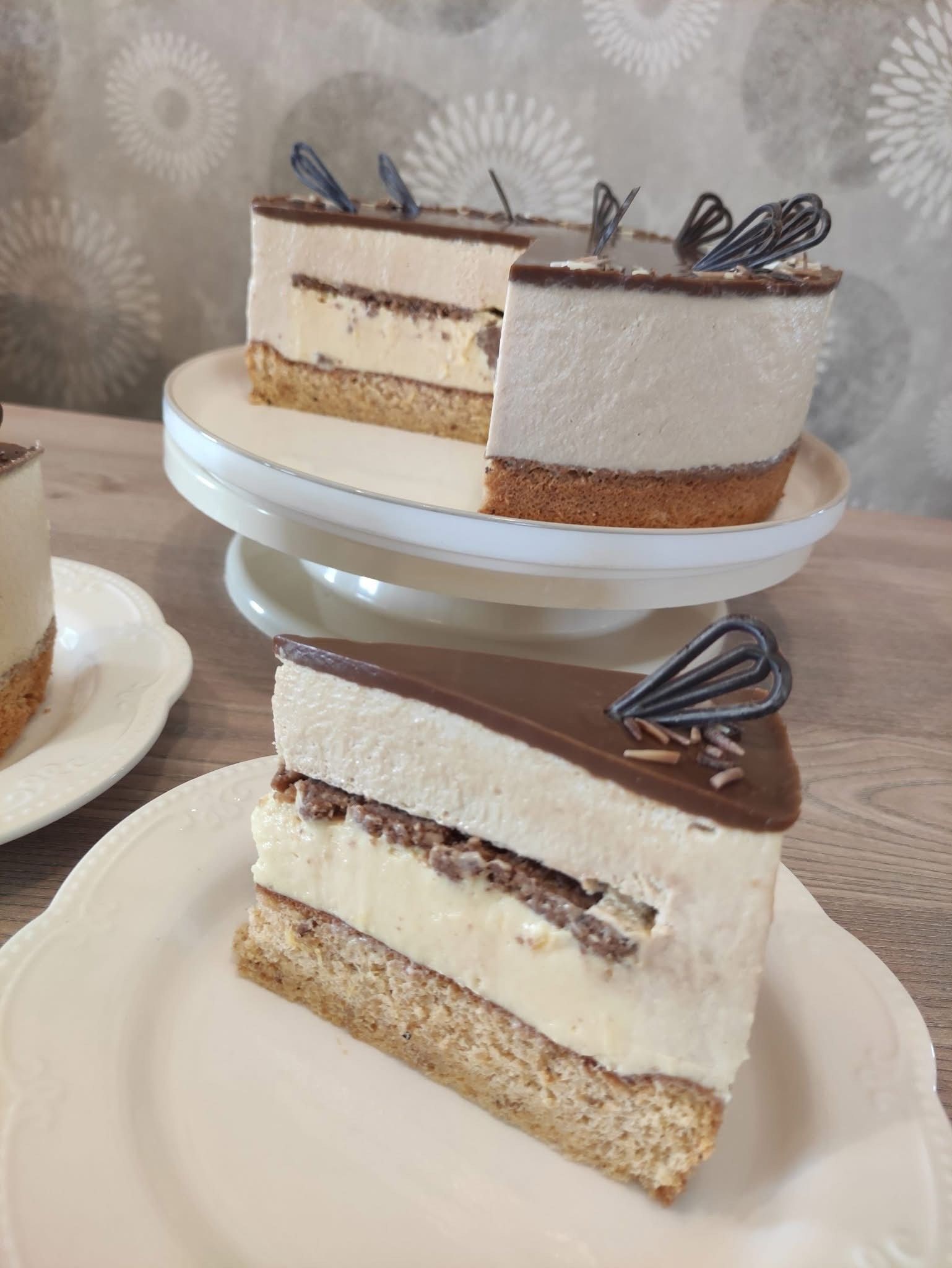 Baileys torta mogyoróval, és narancskaramellel