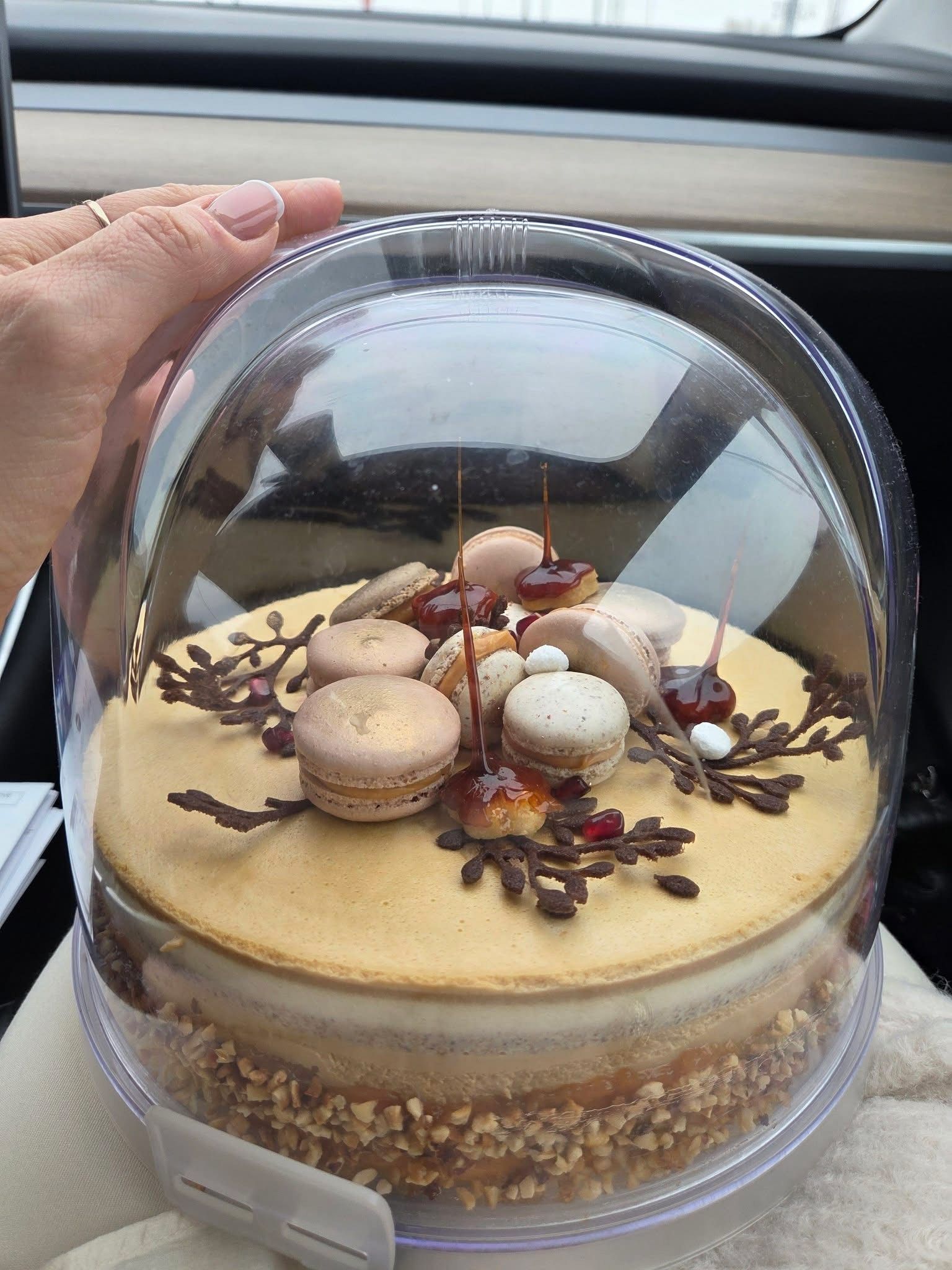 Almás-körtés sós karamell torta mandulával