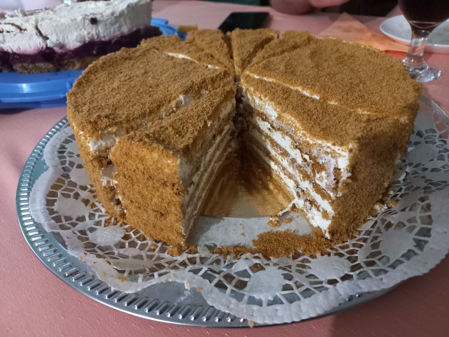 Citrusos-fahéjas Medovik torta