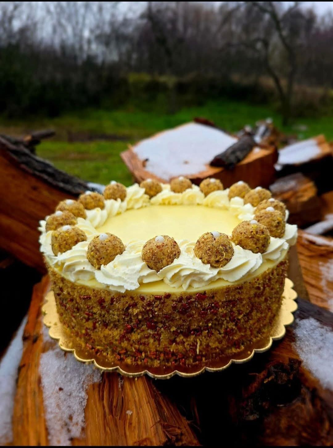 Citromos-fehércsokis diós trüffel torta