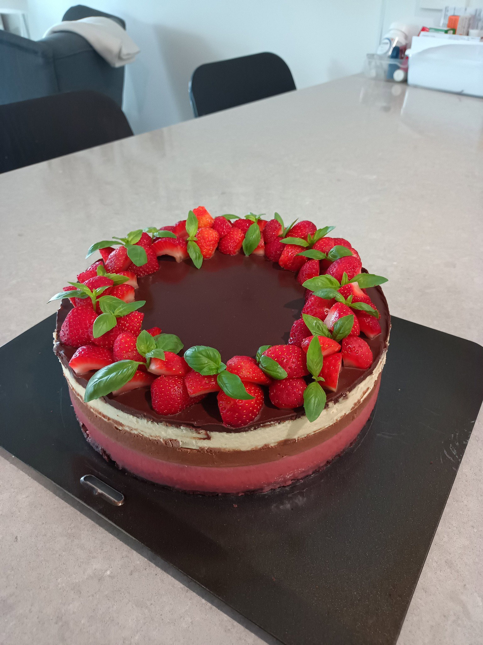 Epres marcipános csokitorta