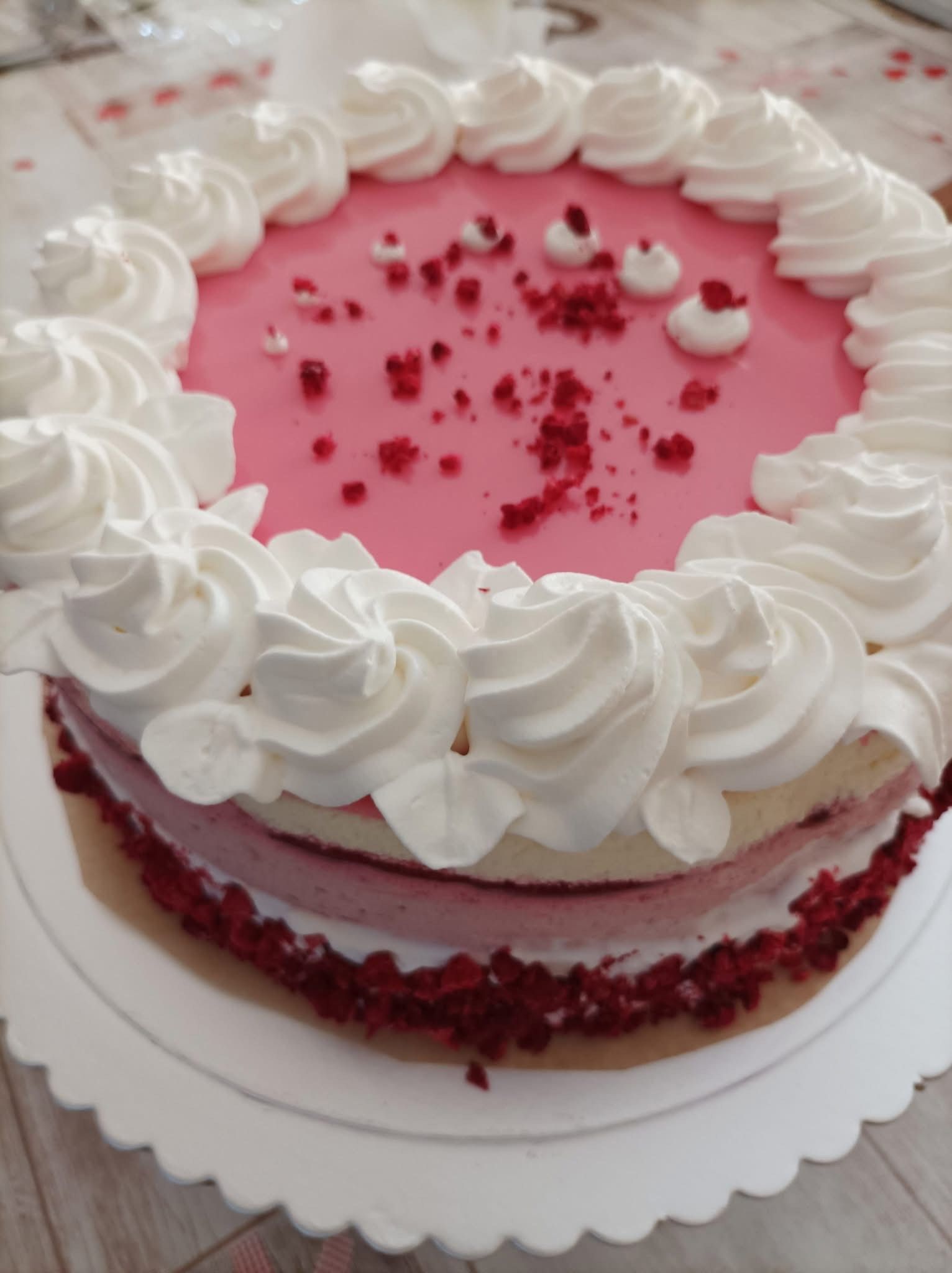 Fehércsokis málna torta