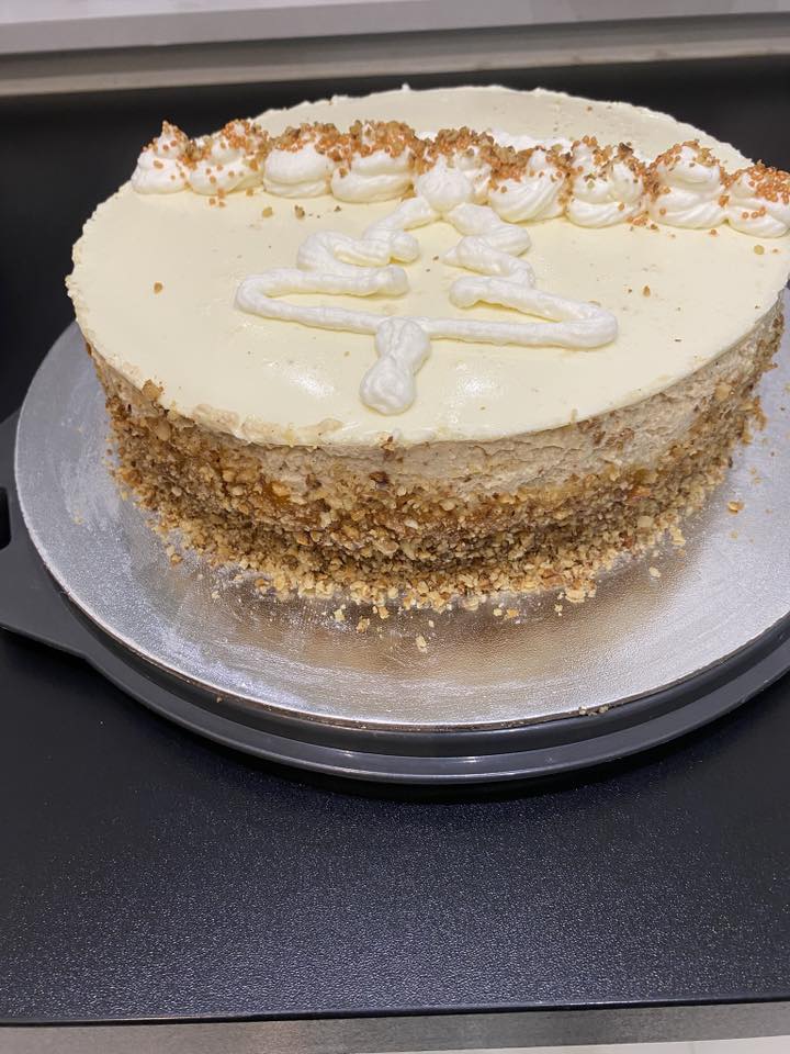 Diós barackos pezsgőkrém torta