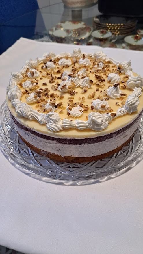 Vaníliás gesztenyetorta rumos meggyel