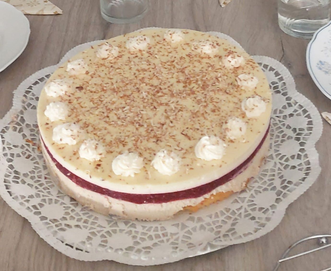 Vaníliás gesztenyetorta rumos meggyel